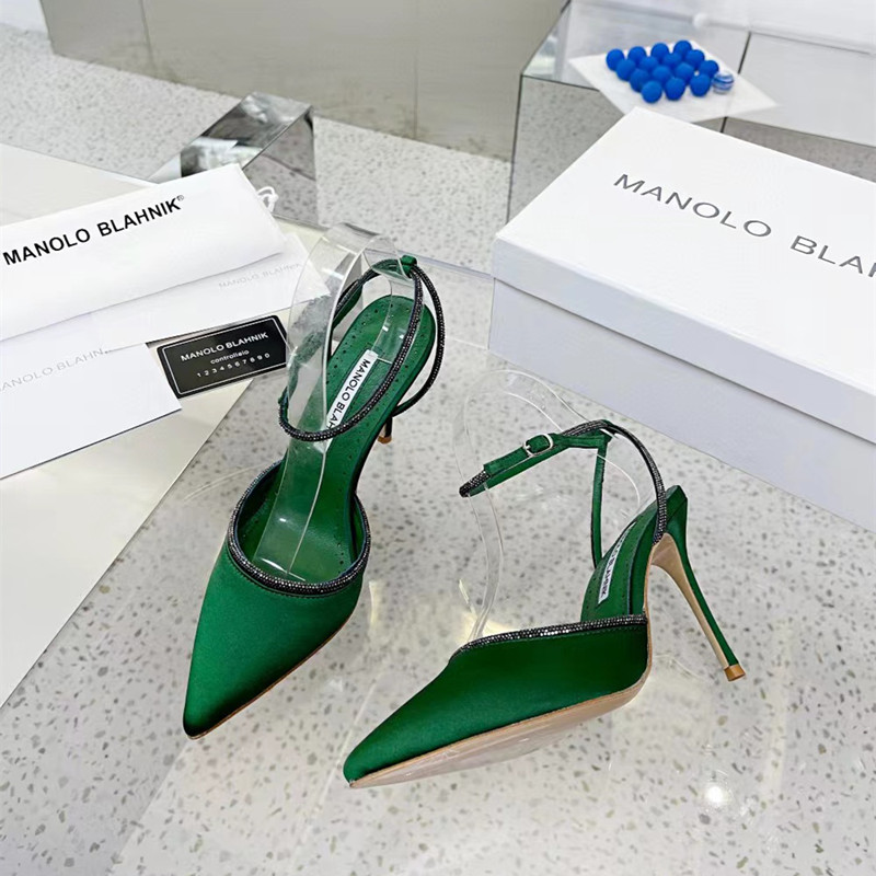 satin 22ss Stiletto sandals Diamond High Heels Luxury Brand manolo Designers Shoes Ladies, Original box
satin 22ss Stiletto sandals Diamond High Heels Luxury Brand manolo Designers Shoes Ladies, Original box