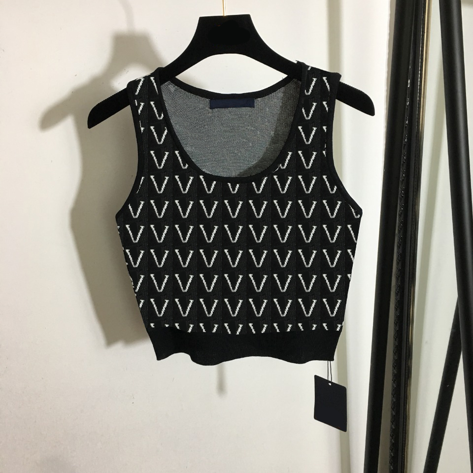 Spring Summer Sleeveless Knits Sunflower Letter Pattern Tops Women Designer Knitted Vest With Tags, Black
Spring Summer Sleeveless Knits Sunflower Letter Pattern Tops Women Designer Knitted Vest With Tags, Black
