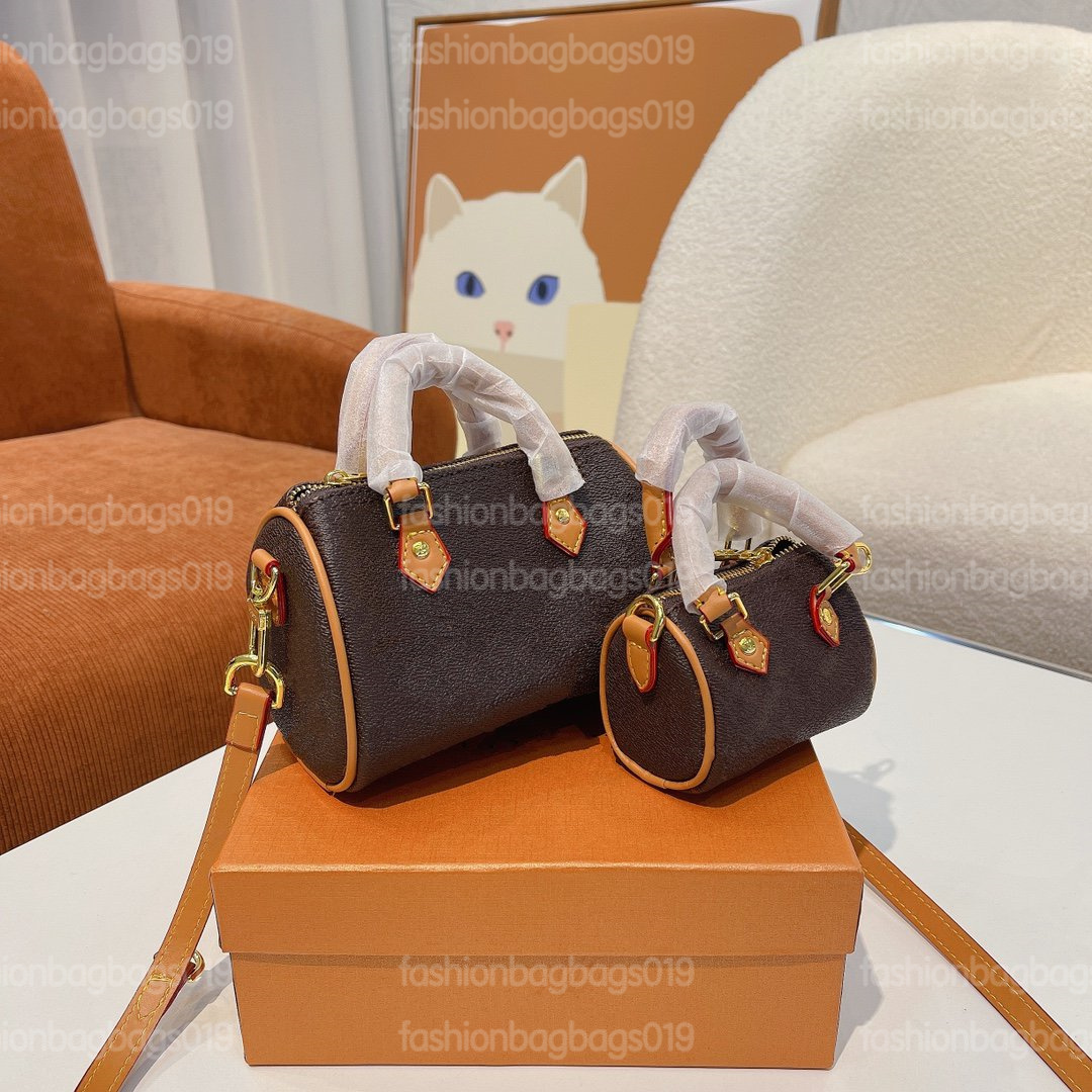 2022 Trio Mini Icones Crossbody Bag NOÉ Speedy Monograms 2pcs Sets Brown Monograms Handbag Wallet Purse M81081
2022 Trio Mini Icones Crossbody Bag NOÉ Speedy Monograms 2pcs Sets Brown Monograms Handbag Wallet Purse M81081