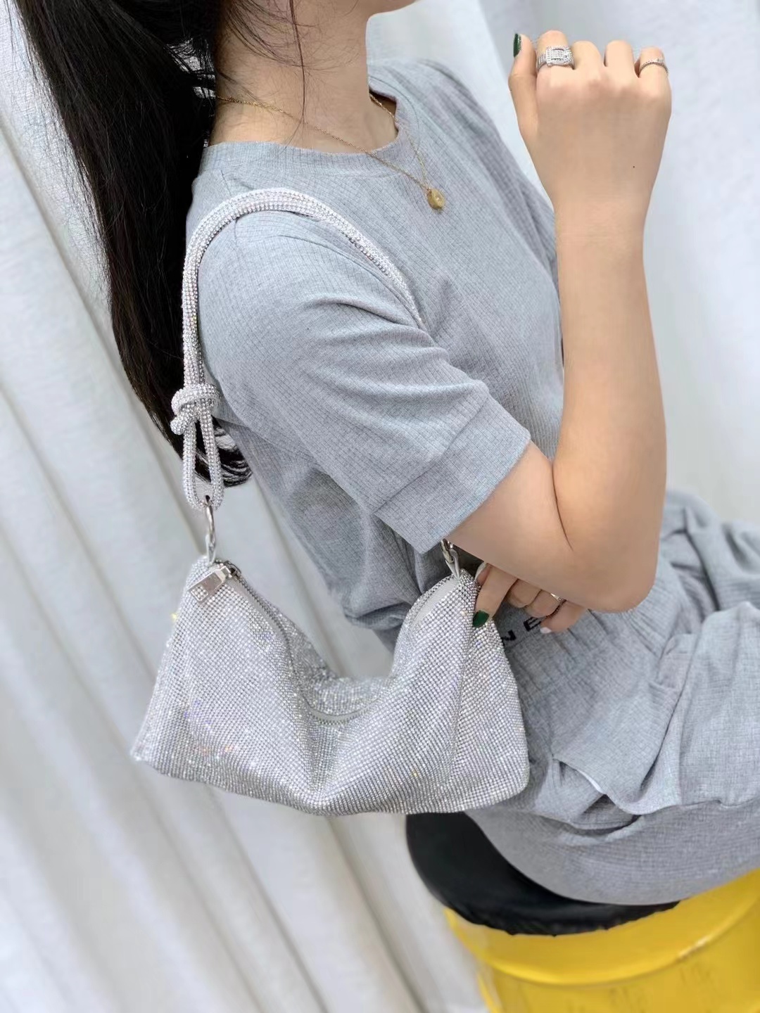 HBP Diamond Shoulder Bags Designer Bag fashion Luxury women Handbag Evening handbags silver Shiny Crystal Dinner Party Wedding Purses Clutch, Make up the difference
HBP Diamond Shoulder Bags Designer Bag fashion Luxury women Handbag Evening handbags silver Shiny Crystal Dinner Party Wedding Purses Clutch, Make up the difference
