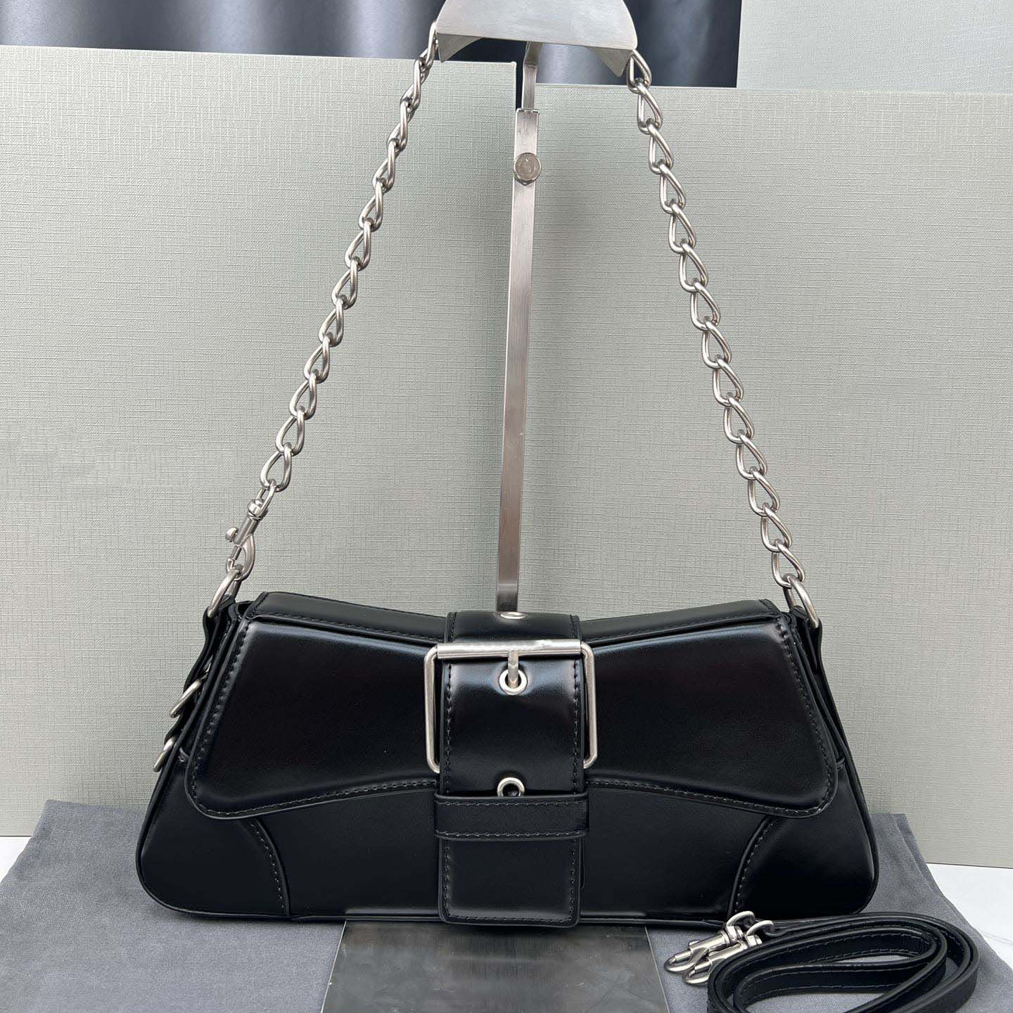 Alligator Women Shoulder Bag Cool Girls Axillary Bags Purse Curved Flap Adjustable Three Hooks Decorative Buckle Belt Luxury Leather Wallet Silver Metal Two Straps, Pink
Alligator Women Shoulder Bag Cool Girls Axillary Bags Purse Curved Flap Adjustable Three Hooks Decorative Buckle Belt Luxury Leather Wallet Silver Metal Two Straps, Pink