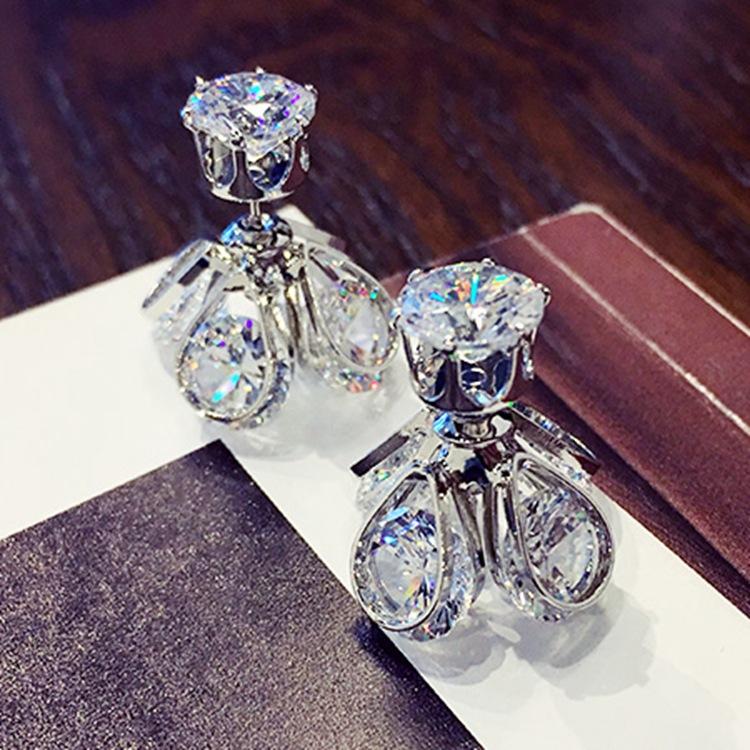 Stud Classic Round Zircon Wedding Earrings Cute Female White Crystal Stone Vintage Gold Silver Color For WomenStud
Stud Classic Round Zircon Wedding Earrings Cute Female White Crystal Stone Vintage Gold Silver Color For WomenStud