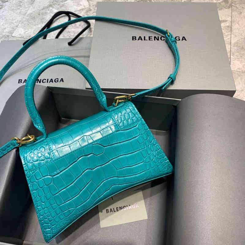 Crossbody Balencigas Handbags European Hourglassb American Bag Large Small Letter Buckle Single Shoulder Messenger 686M
Crossbody Balencigas Handbags European Hourglassb American Bag Large Small Letter Buckle Single Shoulder Messenger 686M