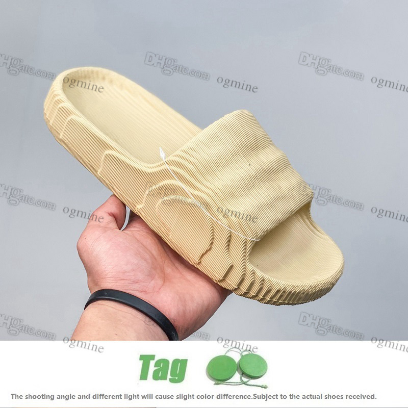 2022 Designer slipper men woman Bone White Resin desert sand slippers Adilette 22 mens womens slide slides sandals Manufacturing process of 3D printing 36-45, Hello
2022 Designer slipper men woman Bone White Resin desert sand slippers Adilette 22 mens womens slide slides sandals Manufacturing process of 3D printing 36-45, Hello