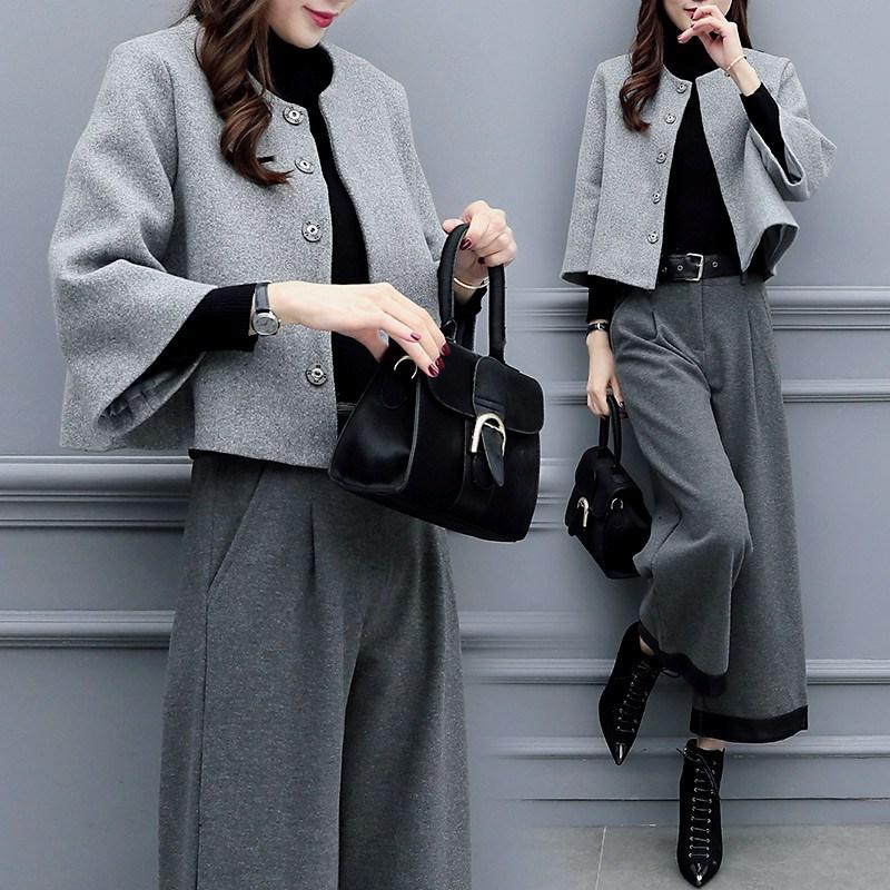 Women' Two Piece Pants Elegant Ladies Jacket Two-piece 2022 Winter Casual Woolen Lady Coat Female Temperament High Waist PantsWomen
Women' Two Piece Pants Elegant Ladies Jacket Two-piece 2022 Winter Casual Woolen Lady Coat Female Temperament High Waist PantsWomen
