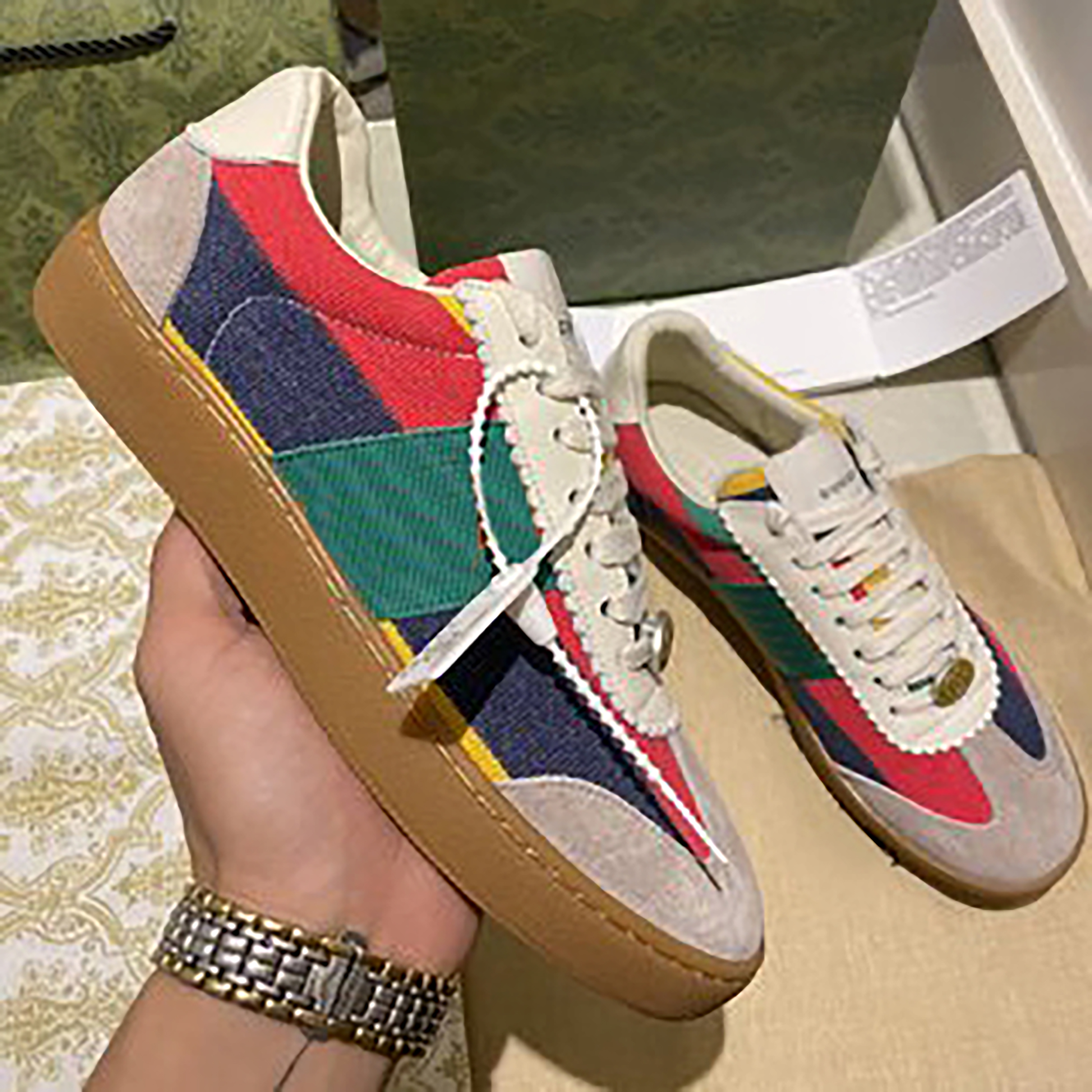 2022 Classic Ladies Casual Shoes Retro GAT German Training Women men Sports Lace-Up Sneakers Casual Fashion Sport Leather Material size 35-45
2022 Classic Ladies Casual Shoes Retro GAT German Training Women men Sports Lace-Up Sneakers Casual Fashion Sport Leather Material size 35-45