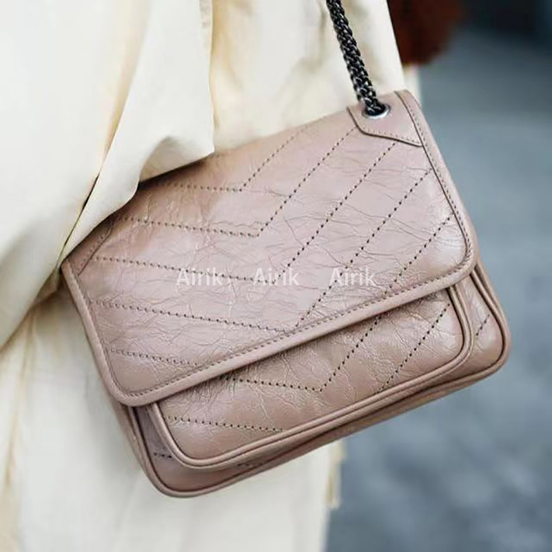 Fashion Bags 633151 airik Designer Wallet Fashion Classic Crossbody Luxury One Shoulder Handbag Chain Handbag Casual Letter Flip Bag size 22*16.5*12, Black
Fashion Bags 633151 airik Designer Wallet Fashion Classic Crossbody Luxury One Shoulder Handbag Chain Handbag Casual Letter Flip Bag size 22*16.5*12, Black