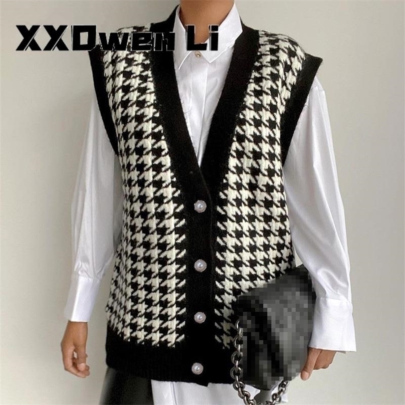 Wool Vest Cardigans Woman Autumn Winter Houndstooth Casual Black Sleeveless Sweater Women Loose Knitted Fashion Jumper 220318
Wool Vest Cardigans Woman Autumn Winter Houndstooth Casual Black Sleeveless Sweater Women Loose Knitted Fashion Jumper 220318