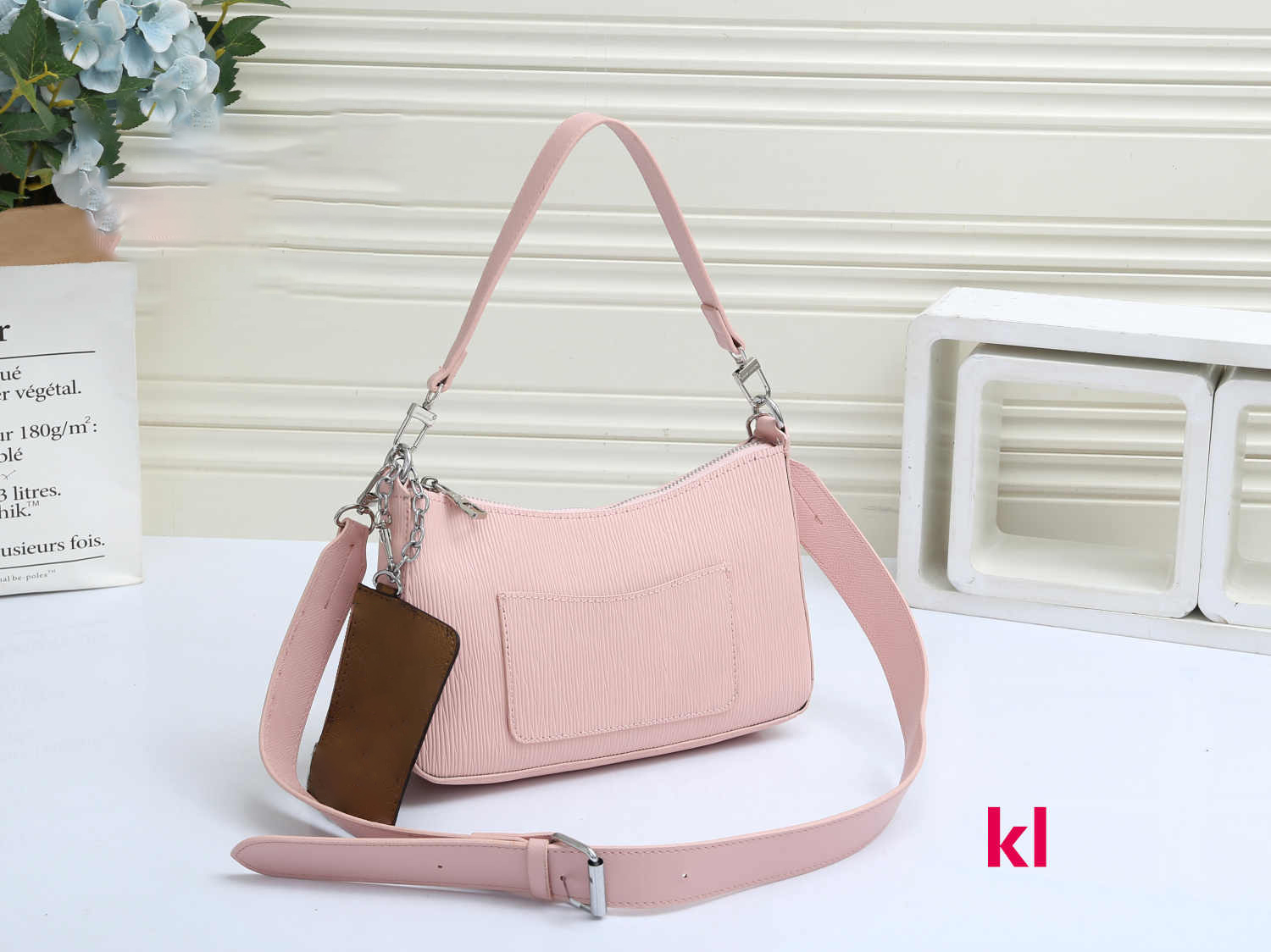 brand designer Women Messenger Leather handbag Shoulder Evening Bag high quality wallet coin purse card holders flower embossed patterns pu Leather dust bag 555-8, For more styles please contact
brand designer Women Messenger Leather handbag Shoulder Evening Bag high quality wallet coin purse card holders flower embossed patterns pu Leather dust bag 555-8, For more styles please contact