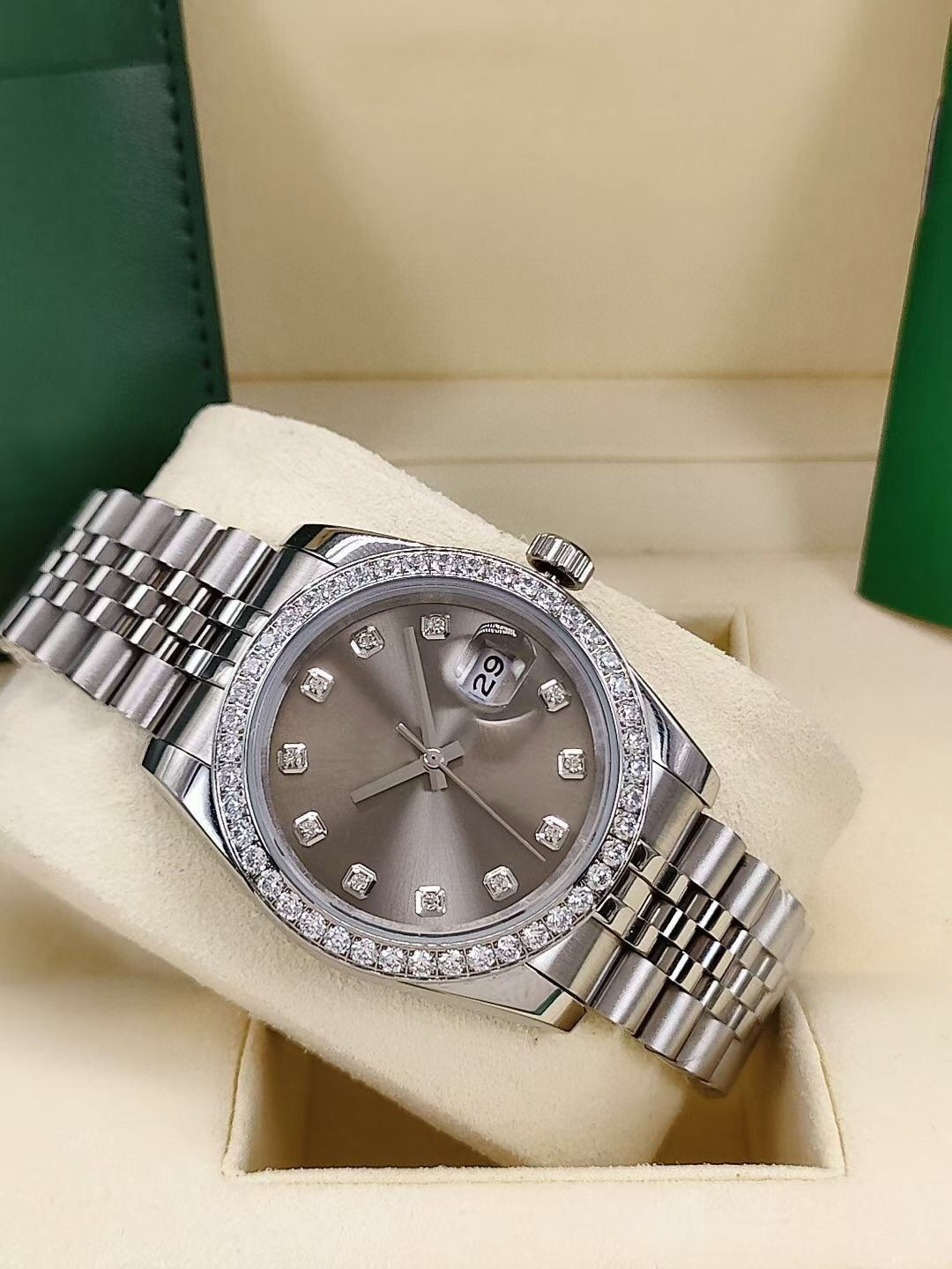 Womens Automatic Mechanical Watches Wristwatches 36mm Full Stainless Steel Diamond Bezel Woman Wristwatch Lover Style Man Watch Dropshipping Lady Ladies Watches, Waterproof
Womens Automatic Mechanical Watches Wristwatches 36mm Full Stainless Steel Diamond Bezel Woman Wristwatch Lover Style Man Watch Dropshipping Lady Ladies Watches, Waterproof