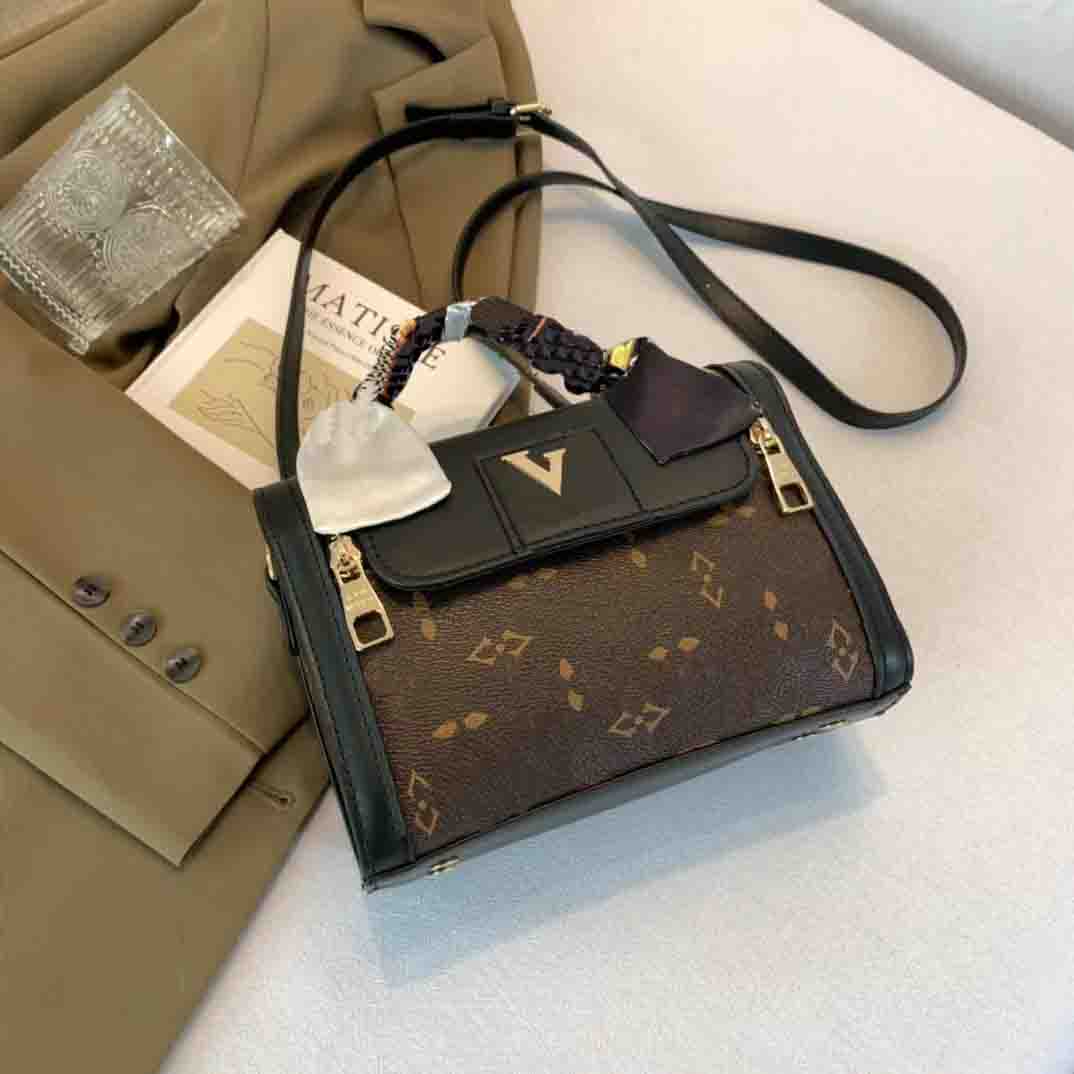 Luxury Designer Bag Women Bags Handbag Gold Chain Bags Ladies Crossbody The Tote Hobo Y type Quilted lattice Shoulder yslity Purse Handbags wx581
Luxury Designer Bag Women Bags Handbag Gold Chain Bags Ladies Crossbody The Tote Hobo Y type Quilted lattice Shoulder yslity Purse Handbags wx581