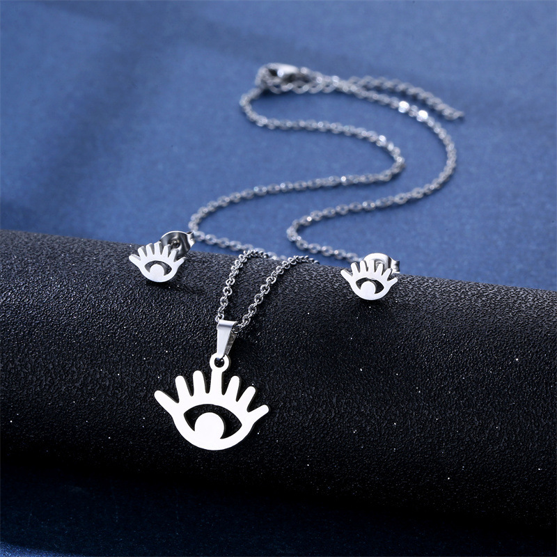 Fashion Stainless Steel Jewelry Necklace Stud Earring Set Women's European and American Style Silver Devil's Eye Pendant Chain
Fashion Stainless Steel Jewelry Necklace Stud Earring Set Women's European and American Style Silver Devil's Eye Pendant Chain