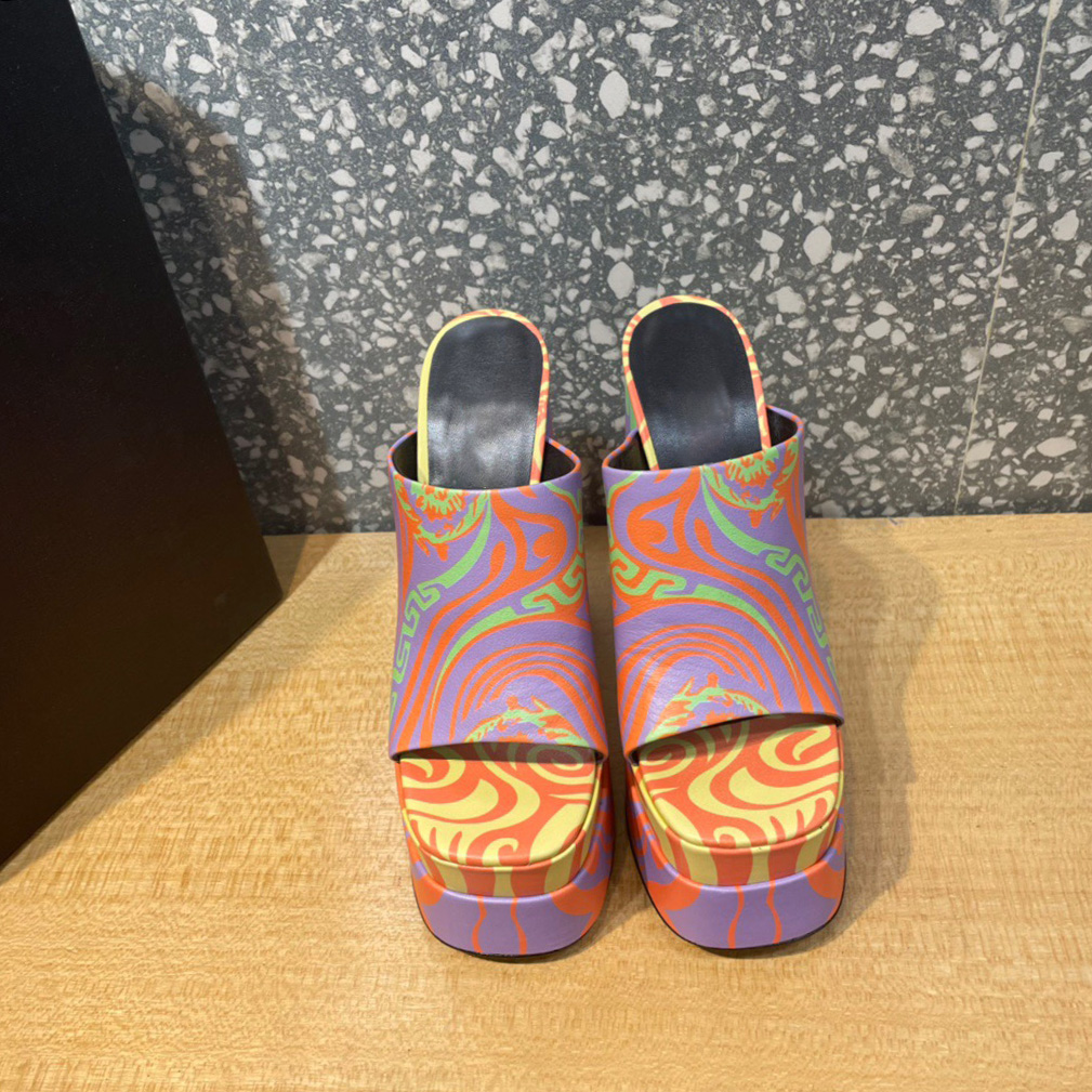Medusa platform sandals mules calf Leather printed slides chunky block high Heels slip-on open square toe women Luxury Designers street, Printing
Medusa platform sandals mules calf Leather printed slides chunky block high Heels slip-on open square toe women Luxury Designers street, Printing