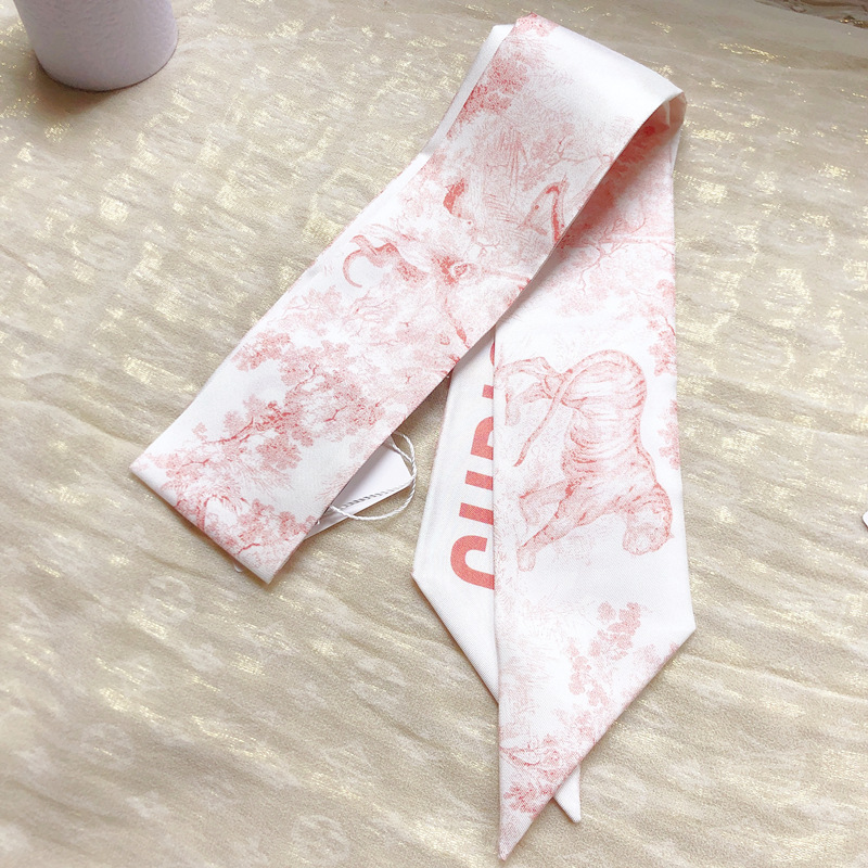 Scarves 2022 New Houndstooth Silk Rectangular Towel Mulberry Silk Twill Long Scarf Tied Bag Ribbon Hair Band
Scarves 2022 New Houndstooth Silk Rectangular Towel Mulberry Silk Twill Long Scarf Tied Bag Ribbon Hair Band