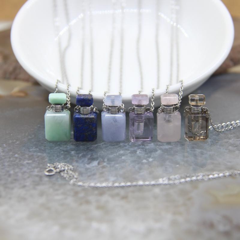 Pendant Necklaces Small Perfume Bottle Natural Gems Stone Pendants Plated Silvers Chains Lapis Quartz Essential Oil Diffuser Vial Necklace C
Pendant Necklaces Small Perfume Bottle Natural Gems Stone Pendants Plated Silvers Chains Lapis Quartz Essential Oil Diffuser Vial Necklace C