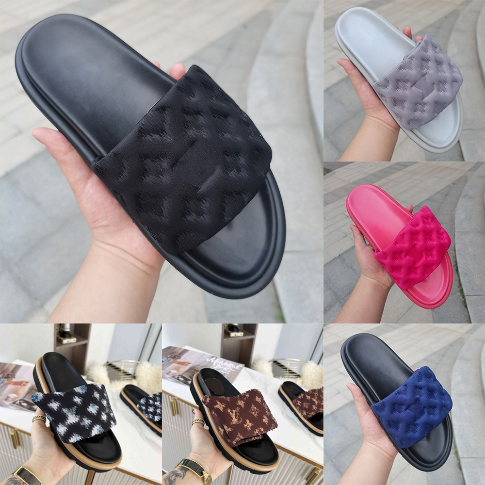 Pool pillow comfort flat slides designer slippers velcro mules slipper lady embossing nylon slider men leather sandal flat rubber slide size with box 35-46
Pool pillow comfort flat slides designer slippers velcro mules slipper lady embossing nylon slider men leather sandal flat rubber slide size with box 35-46