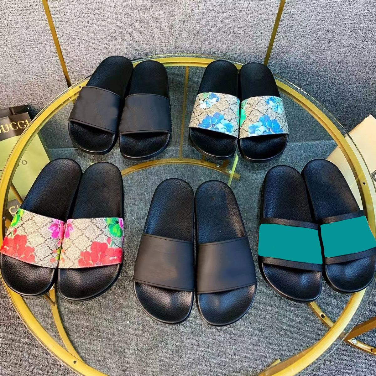 Designer Interlocking Slippers Men Women Summer Stripe Bloom Rubber Tiger Snake Print Sandals Pool Slides Mens Beach Sandals With Box 35-45, Bubble wrap packaging
Designer Interlocking Slippers Men Women Summer Stripe Bloom Rubber Tiger Snake Print Sandals Pool Slides Mens Beach Sandals With Box 35-45, Bubble wrap packaging