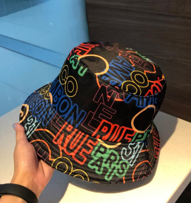 Designer Nylon Bucket Hat Luxury Sun Hats Women Black Wide Brim Caps Sunshade Cap Spring Summer Vintage Letter print Fisherman Caps
Designer Nylon Bucket Hat Luxury Sun Hats Women Black Wide Brim Caps Sunshade Cap Spring Summer Vintage Letter print Fisherman Caps
