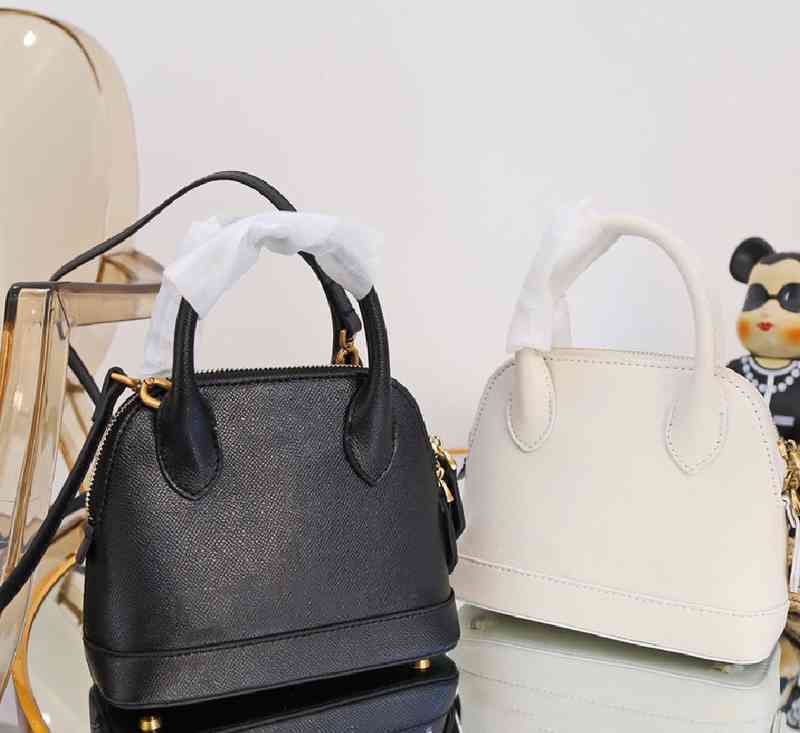 Designer Bag Balenciga Fashion Handbag 22 Handbags High Quality Letter Shell Bag Trendy Ladies Diagonal Shoulder Bag Hot Black and
Designer Bag Balenciga Fashion Handbag 22 Handbags High Quality Letter Shell Bag Trendy Ladies Diagonal Shoulder Bag Hot Black and