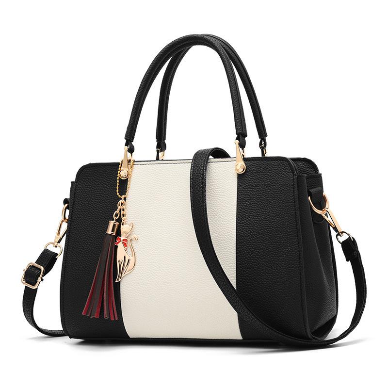 Outdoor Bags Arrival Women Bag 2022 Fashion Handbag Large-capacity PU Leather One-shoulder Hand, Black
Outdoor Bags Arrival Women Bag 2022 Fashion Handbag Large-capacity PU Leather One-shoulder Hand, Black