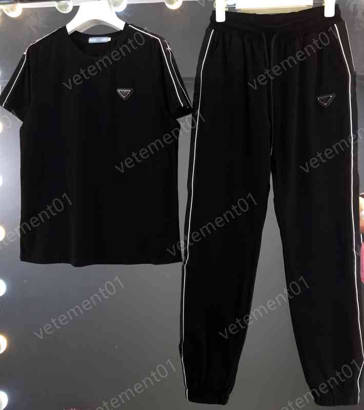 Womens Two Piece Pants Black Crew Neck Short-sleeved T-shirt With Triangle Pattern And Trousers 2 Piece Sets Luxury Designer Tracksuits Women Clothing
Womens Two Piece Pants Black Crew Neck Short-sleeved T-shirt With Triangle Pattern And Trousers 2 Piece Sets Luxury Designer Tracksuits Women Clothing