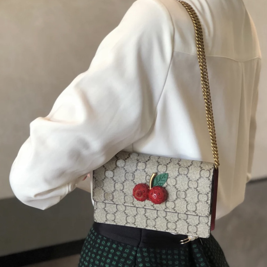 Satchel Chain bag Fruit Cherry CrossBody Luxury Designer Brand Fashion Shoulder Bags Handbags High Quality Women Letter Purse Phone bag Wallet Stars, No bags
Satchel Chain bag Fruit Cherry CrossBody Luxury Designer Brand Fashion Shoulder Bags Handbags High Quality Women Letter Purse Phone bag Wallet Stars, No bags
