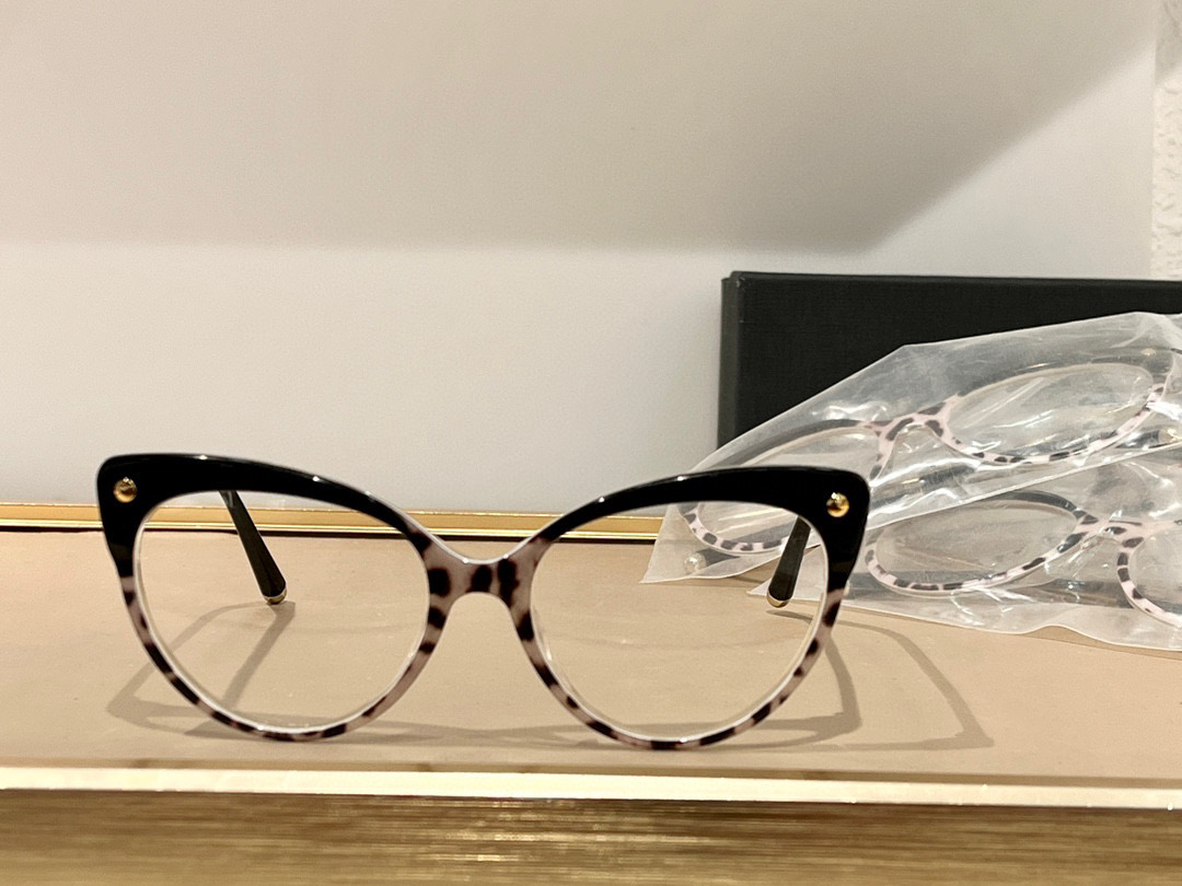Men and Women Eye Glasses Frames Eyeglasses Frame Clear Lens Mens and Womens 3291 Latest Selling Fashion Restoring Ancient Ways Oculos De Grau Random Matching Box
Men and Women Eye Glasses Frames Eyeglasses Frame Clear Lens Mens and Womens 3291 Latest Selling Fashion Restoring Ancient Ways Oculos De Grau Random Matching Box
