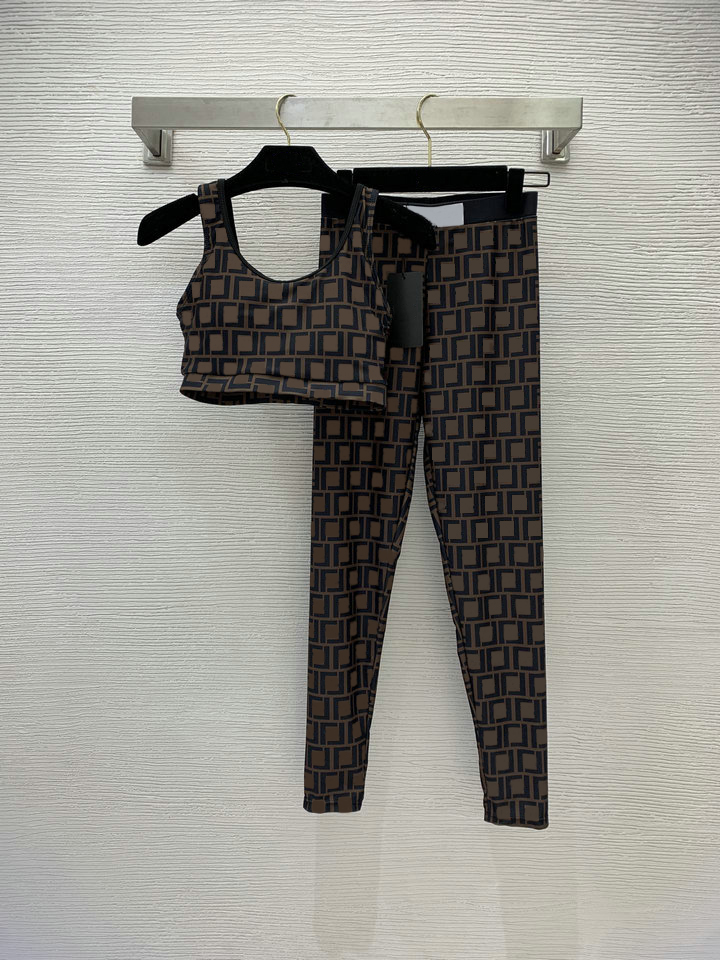 Women' Tracksuits Two Piece Pants 2 Bra Pants Set Summer Yoga Wear Sportswear Fitness Leggings -2XL, Supplementary shipping
Women' Tracksuits Two Piece Pants 2 Bra Pants Set Summer Yoga Wear Sportswear Fitness Leggings -2XL, Supplementary shipping