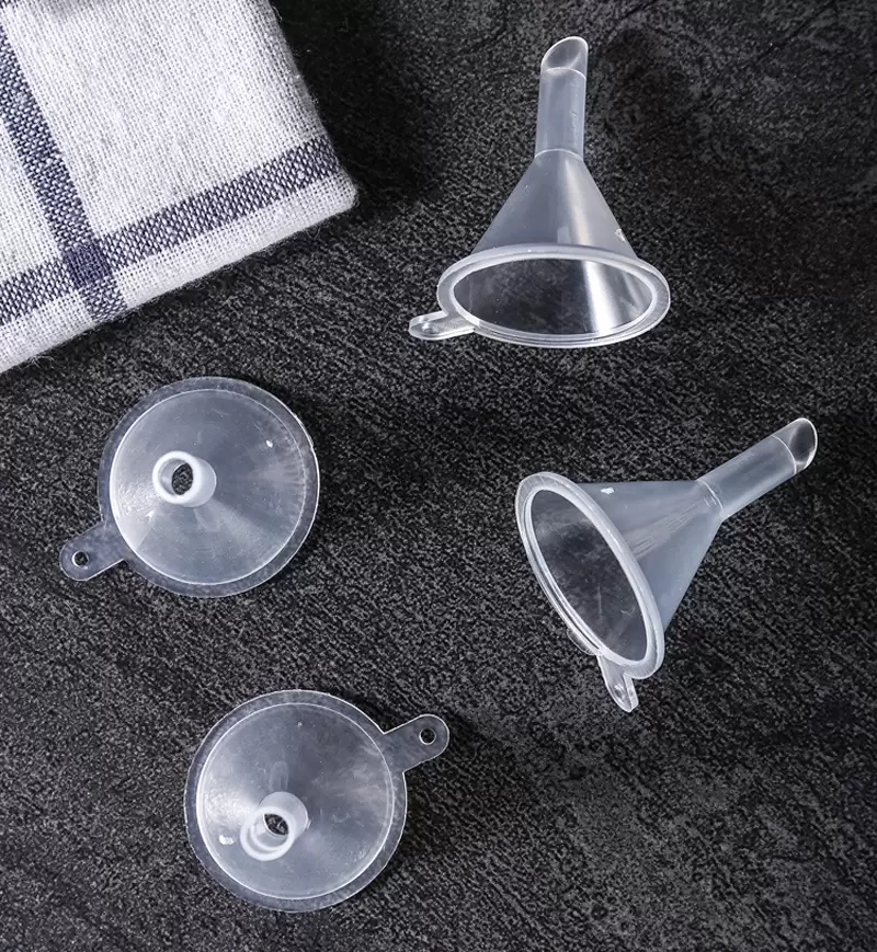Portable Transparent Mini Funnels Small Plastic Bottleneck Bottles Packing auxiliary tool Kitchen Bar Dining Accessory DH9878