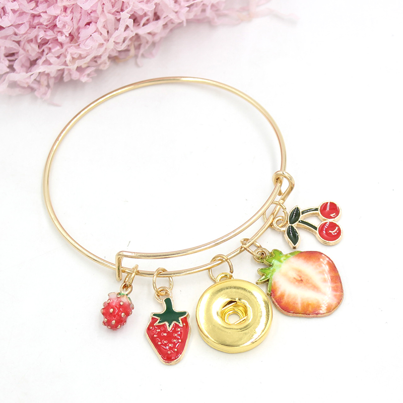 Wholesale Beautiful Fashion Women Bracelets Expandable Wire Bangle Gold Color Cherry Strawberry Snaps Bracelet For Women Gifts Pulsera 18mm Snap Jewelry
Wholesale Beautiful Fashion Women Bracelets Expandable Wire Bangle Gold Color Cherry Strawberry Snaps Bracelet For Women Gifts Pulsera 18mm Snap Jewelry