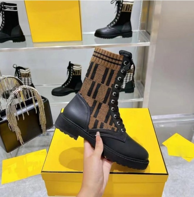 Designer Martin Boots knitted women 2022 autumn and winter socks boot women's stiletto all-match pointed toe leather high-heeled Fashion Boots, C1
Designer Martin Boots knitted women 2022 autumn and winter socks boot women's stiletto all-match pointed toe leather high-heeled Fashion Boots, C1