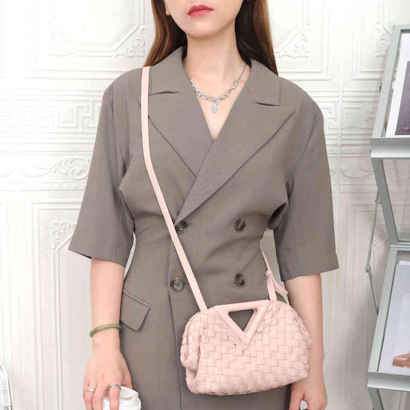 Bottegav Inverted Venetas Triangle Cloud Bag Woven Leather Women's Armpit Clip Single Shoulder Oblique Span Portable, Yellow
Bottegav Inverted Venetas Triangle Cloud Bag Woven Leather Women's Armpit Clip Single Shoulder Oblique Span Portable, Yellow