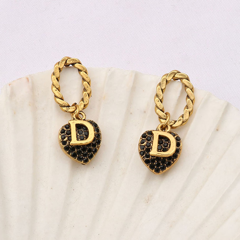 #61-80 18K Gold Plated Copper Stud Hoop Brand Designers Exaggerate Women Tassel Crystal Pearl Alloy Earring Jewerlry
#61-80 18K Gold Plated Copper Stud Hoop Brand Designers Exaggerate Women Tassel Crystal Pearl Alloy Earring Jewerlry