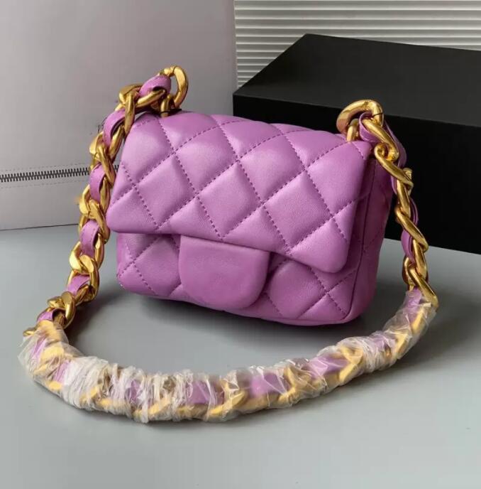 TZ 2022 Classic Mini Flap Lambskin Quilted Bags Genuine Leather Thick Chain Shoulder France Womens Luxury Designer Outdoor Sacoche Purse Capacity Handbags 17CM, Shipping
TZ 2022 Classic Mini Flap Lambskin Quilted Bags Genuine Leather Thick Chain Shoulder France Womens Luxury Designer Outdoor Sacoche Purse Capacity Handbags 17CM, Shipping