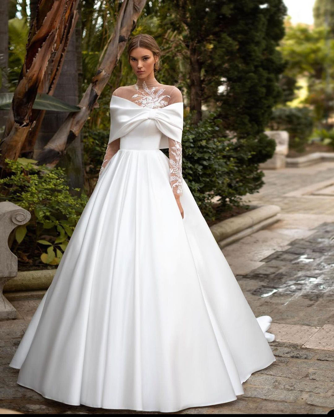 White A e Dresses Off Shoulder Long Sleeves Applique Buttons Backless Tulle Satin Sequins Wedding Gowns or Length Plus Size Vestido De Novia