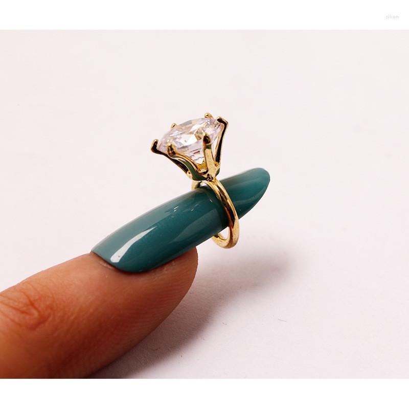 Nail Art Decorations Japanese Zircon Ring Charm With Big Diamond Crystal Decors 10 16mm 3D Alloy Glitter Rings Tips DIY Accessories 7mmNail
Nail Art Decorations Japanese Zircon Ring Charm With Big Diamond Crystal Decors 10 16mm 3D Alloy Glitter Rings Tips DIY Accessories 7mmNail