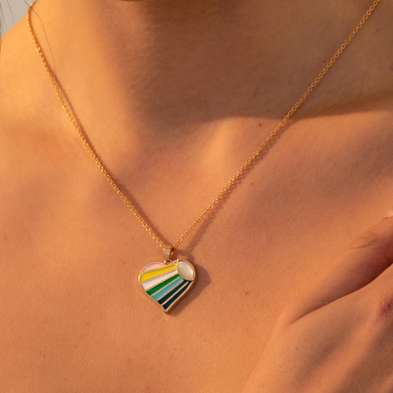Pendant Necklaces Fashion Rainbow Heart Couple Necklace For Women Men Design Colorful Love Choker GiftsPendant
Pendant Necklaces Fashion Rainbow Heart Couple Necklace For Women Men Design Colorful Love Choker GiftsPendant