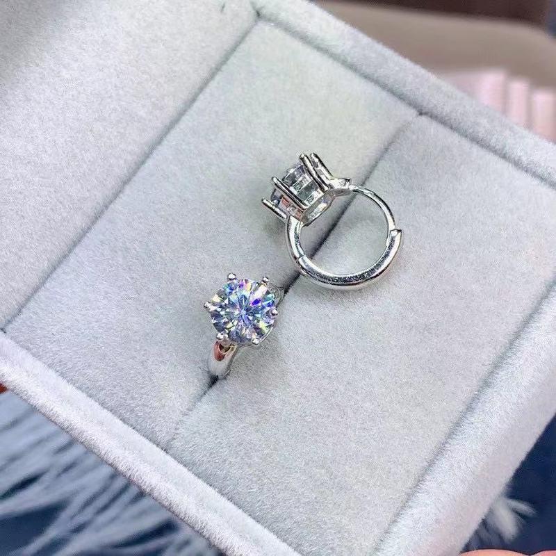 Stud Moissanite Earring Simple Lady Diamon 925 Sterling Silver Can Pass The Test Recommendation Certificate GRAStud
Stud Moissanite Earring Simple Lady Diamon 925 Sterling Silver Can Pass The Test Recommendation Certificate GRAStud