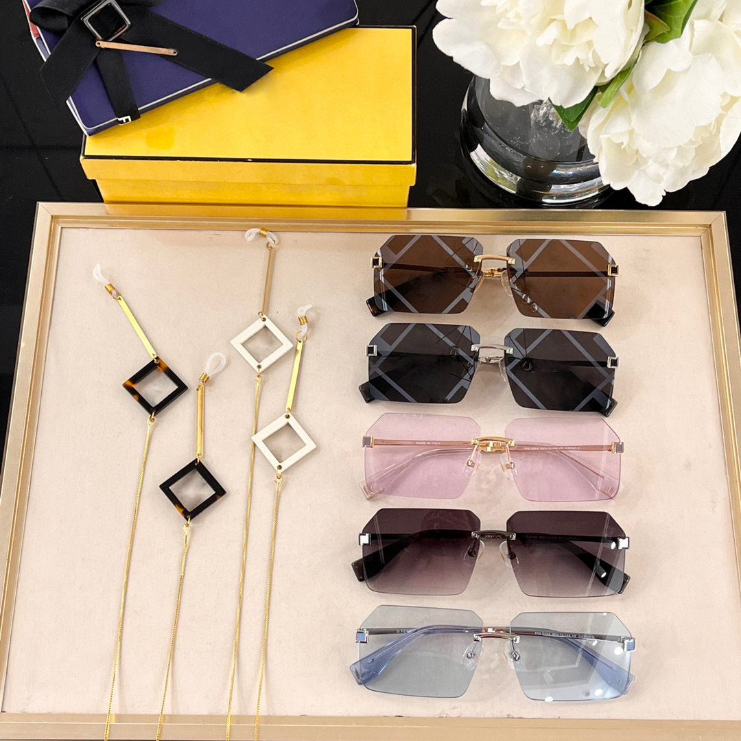 Men Sunglasses For Women Latest Selling Fashion Sun Glasses Mens Sunglass Gafas De Sol Top Quality Glass UV400 Lens With Random Matching Box 524A
Men Sunglasses For Women Latest Selling Fashion Sun Glasses Mens Sunglass Gafas De Sol Top Quality Glass UV400 Lens With Random Matching Box 524A
