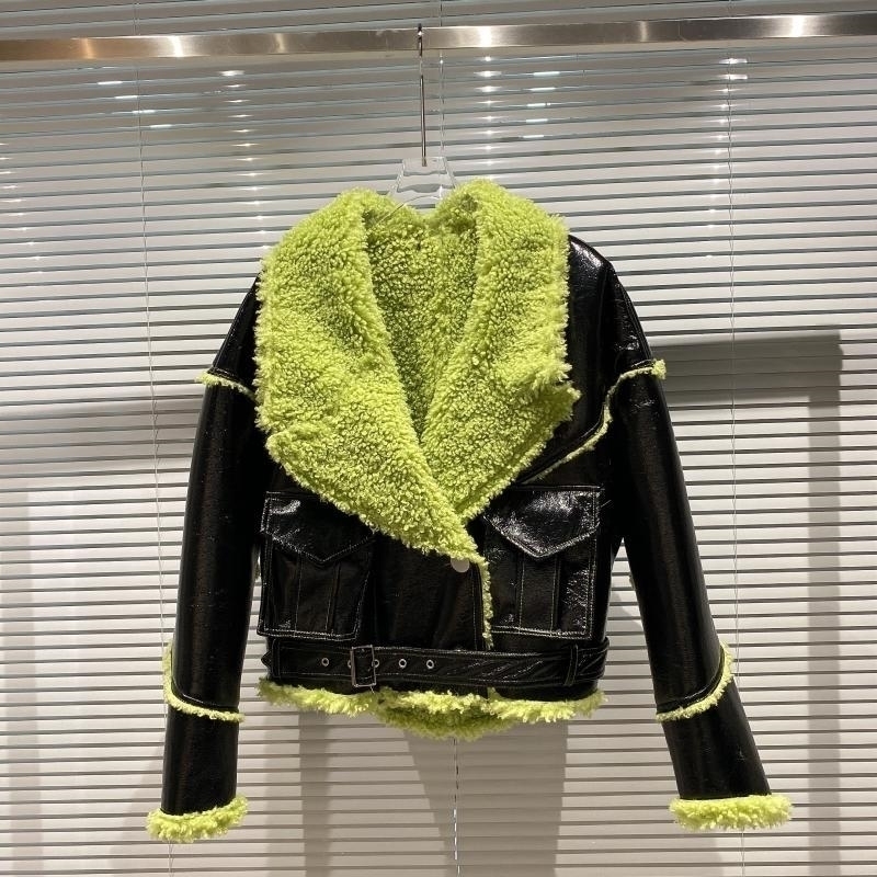 DEAT Winter Women Fashion Long Sleeve Turn Down Collar Single Button Streetwear Leather Fur Integrated Jacket RC453 201030, Black
DEAT Winter Women Fashion Long Sleeve Turn Down Collar Single Button Streetwear Leather Fur Integrated Jacket RC453 201030, Black