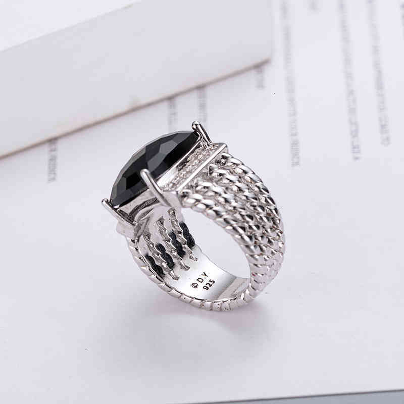 Diamond Necklaces Rings Twisted Chain Necklace Set High Quality Prismatic Black Ring Women Fashion Platinum Plated Micro Trend Versatile Style