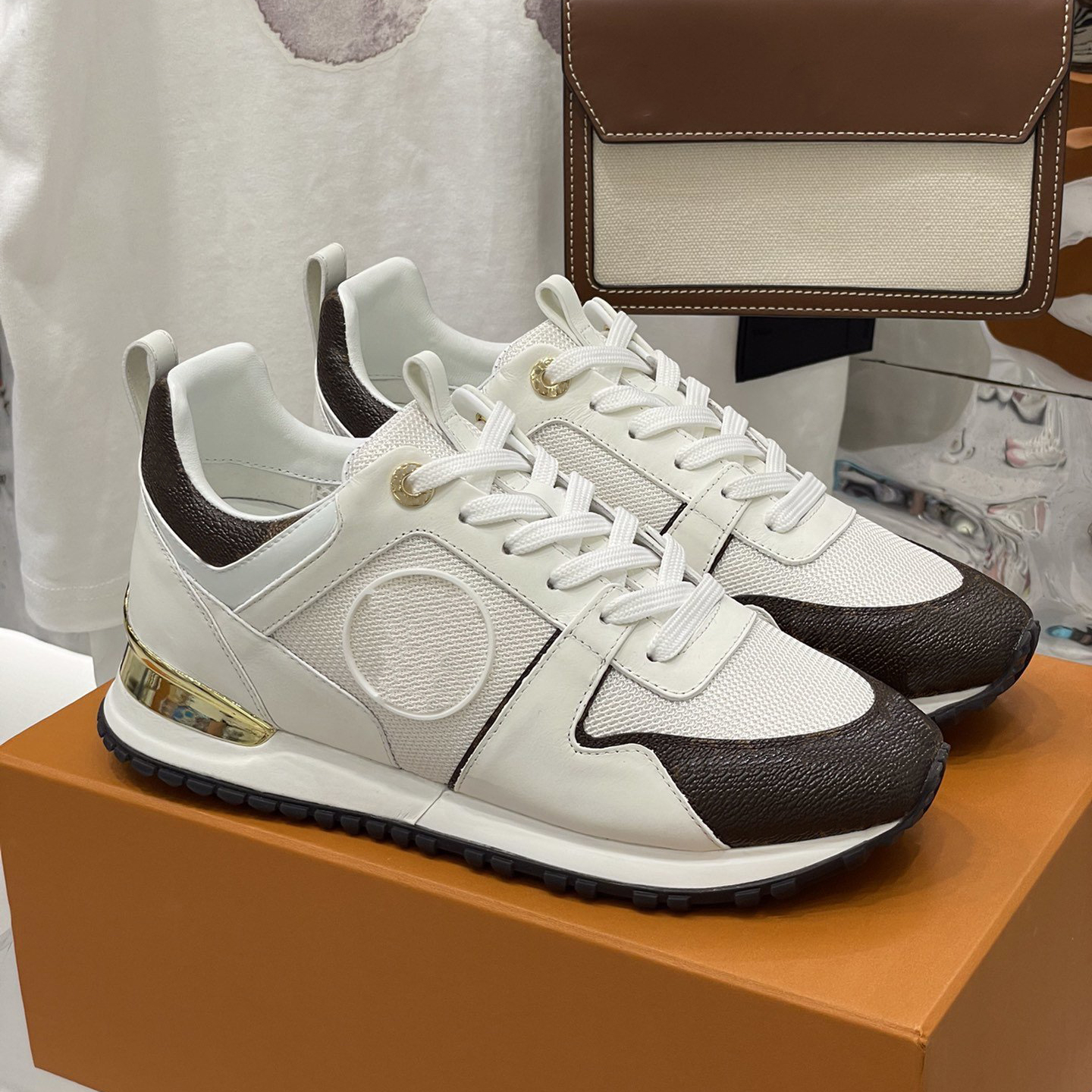 Luxury Designer Louiseity Cycling Footwear Outdoor Sports Running Shoes High Quality Woman viutonity Sneakers Breathable Multiple
Luxury Designer Louiseity Cycling Footwear Outdoor Sports Running Shoes High Quality Woman viutonity Sneakers Breathable Multiple