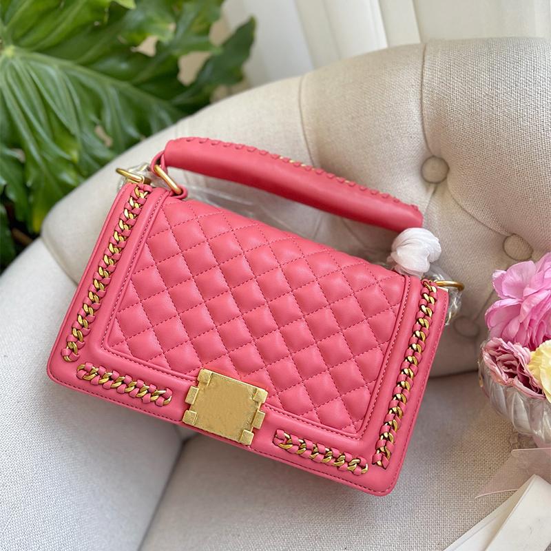 Big name French luxury shoulder bags women's leather quilted designer handbag high quality chain diagonal bag classic handbag wallet Fashion Messenger Crossbody, Black
Big name French luxury shoulder bags women's leather quilted designer handbag high quality chain diagonal bag classic handbag wallet Fashion Messenger Crossbody, Black