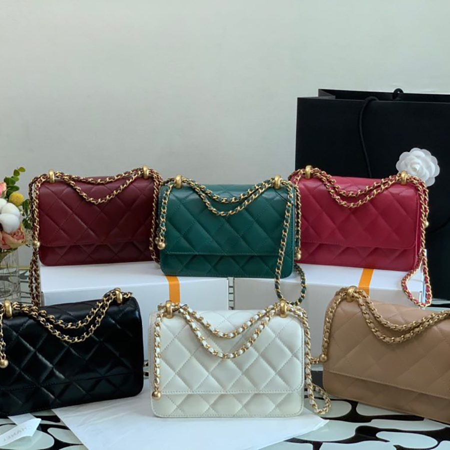 Original Quality Classic Sheepskin Flap Bag Designer Women Chains Cross Body Bags Luxuries Designers Cover Shoulder Bags With Box C075
Original Quality Classic Sheepskin Flap Bag Designer Women Chains Cross Body Bags Luxuries Designers Cover Shoulder Bags With Box C075