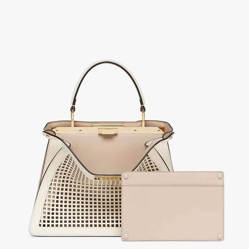 Hollowed out sunshine Totes Bag Ladies handbag large capacity silver tote Latest handbags quality hardware BUCKLE Amber handle Fashion letter Hollow out Wallet
Hollowed out sunshine Totes Bag Ladies handbag large capacity silver tote Latest handbags quality hardware BUCKLE Amber handle Fashion letter Hollow out Wallet