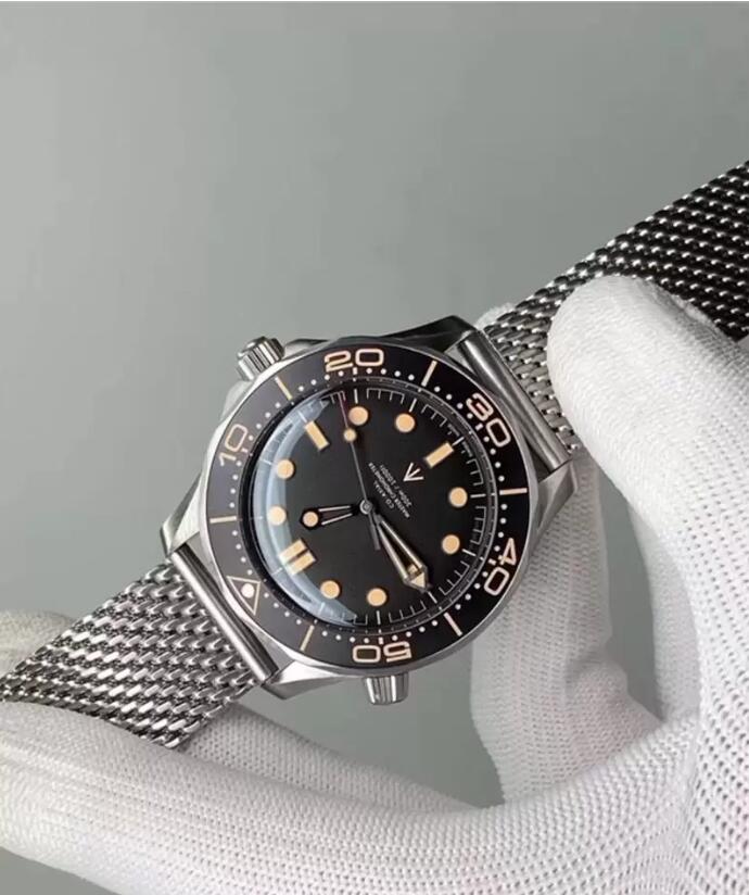 U1 Top Quality NTTD Watch 42mm No Time To Die Men Watches Automatic Movement Mechanical Montre de luxe Limited James Bond 007 300M Wristwatches, 50m waterproof