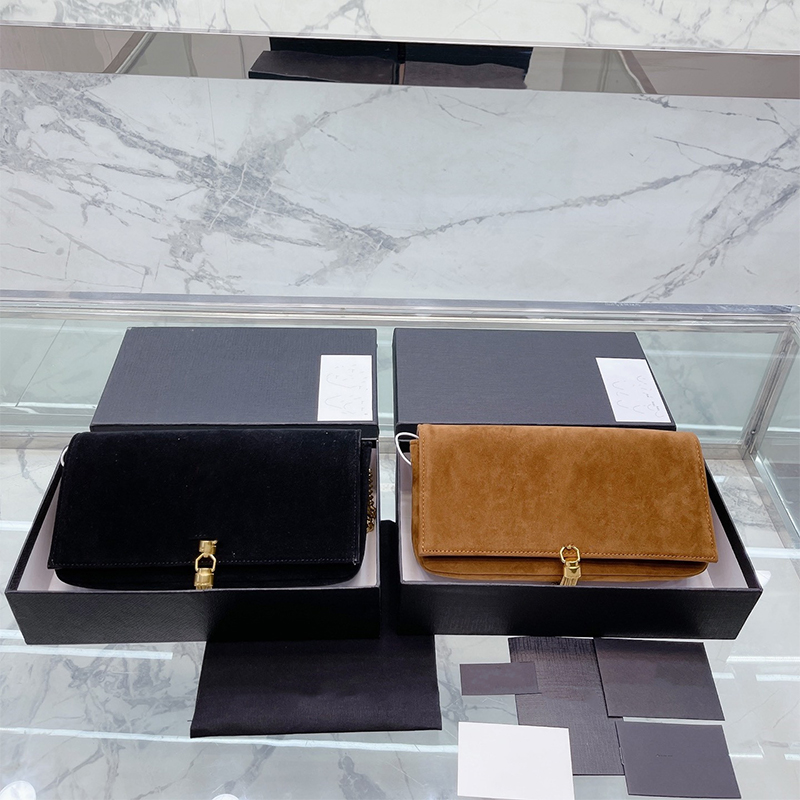 Classic Fashion Envelope Chain Bag High Quality Frosted Designer Bag Luxurys Designers Cross body Handbag Tote Purse Wallet Messenger Shoulder Woman handbags, Black
Classic Fashion Envelope Chain Bag High Quality Frosted Designer Bag Luxurys Designers Cross body Handbag Tote Purse Wallet Messenger Shoulder Woman handbags, Black