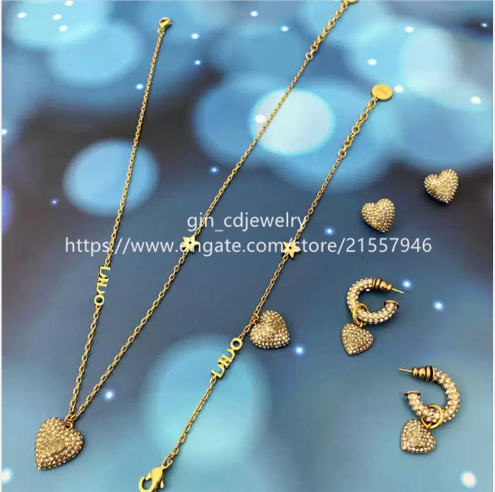 Designer Fashion Diamond Peach Heart Necklace Net Red Brass Ladies Birthday Wedding Couple Gift Earring Back
Designer Fashion Diamond Peach Heart Necklace Net Red Brass Ladies Birthday Wedding Couple Gift Earring Back