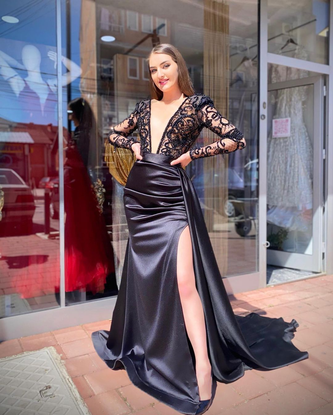 Black Prom Dresses Sequins Long Sleeve Deep V Neck Appliques Puff Sexy High Side Split Satin Chic Party Gowns Sweep Floor Length Plus Size Custom Made