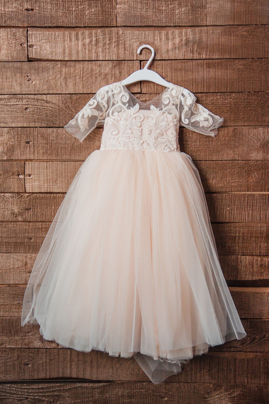 Cute Long Tulle Flower Girls Dresses Lace Applique Half Sleeve Crew Neck First Communion Dress Bridesmaid Girl Wedding Party Gowns A Line Kids Formal 